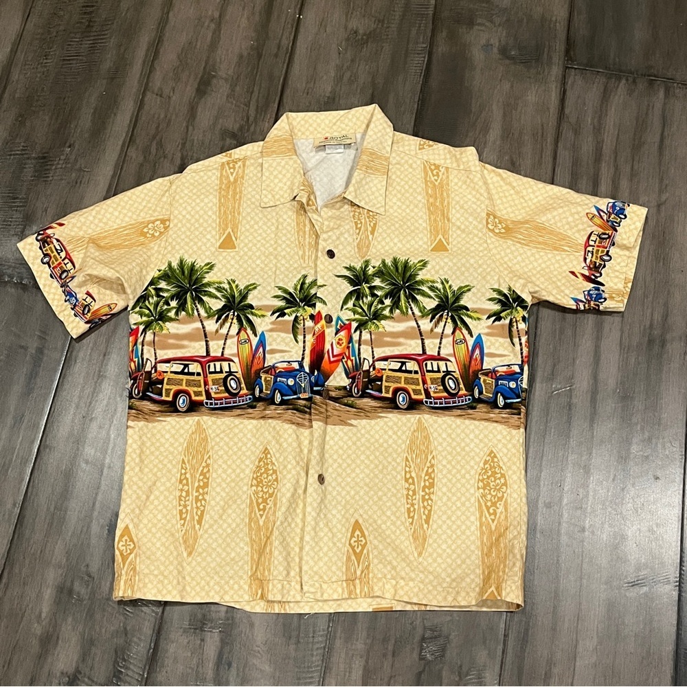 Royal Hawaiian Creations Surfers Paradise Shirt - Size Small